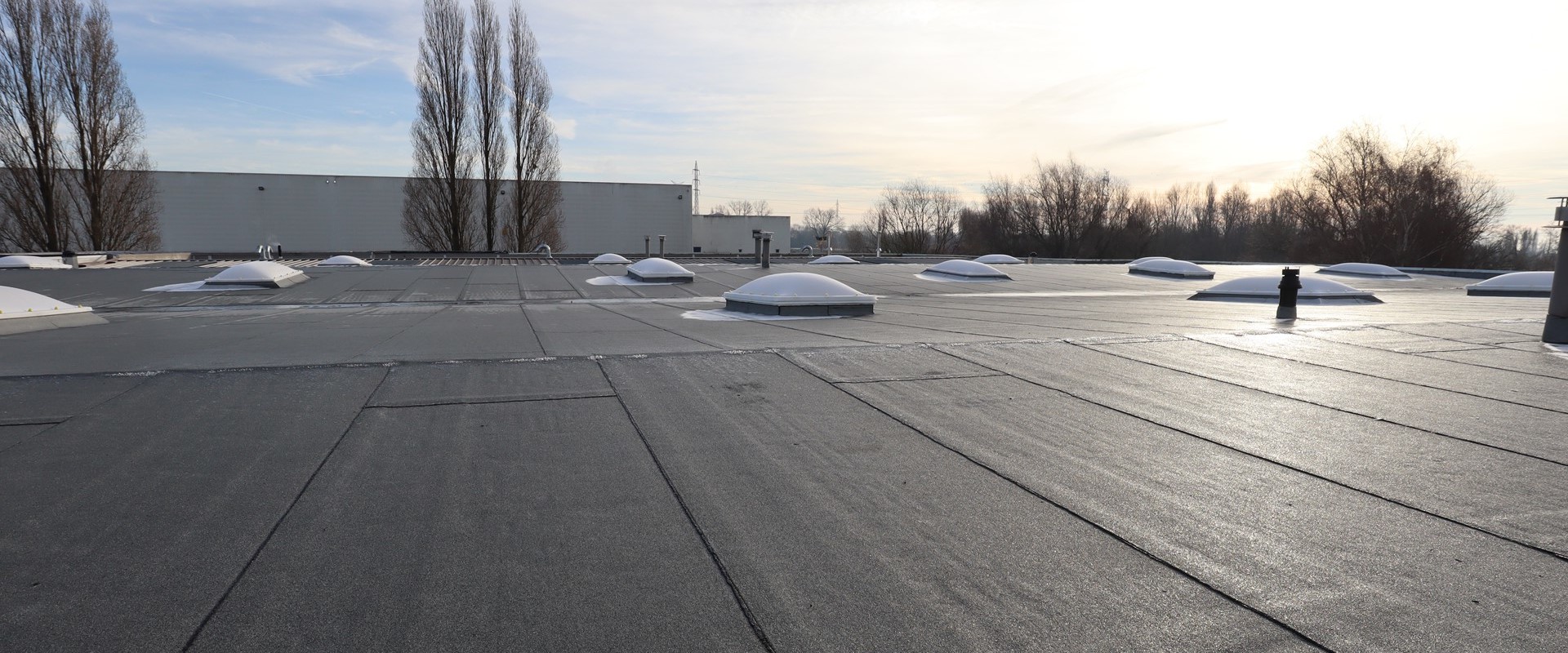 Hoe lang gaat een compositiedak van 30 jaar mee?